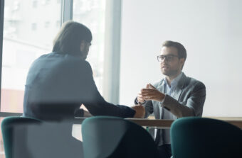 blog_Four-Signs-Your-Business-is-Ready-for-an-Automated-KYC-Solution_featured
